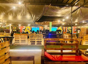 burkina-faso/boulsa/bar/trap-house-lounge-bar-restaurant