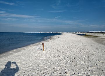 alabama/dauphin-island/bar/public-beach