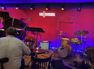 connecticut/connecticut-river-valley/bar/the-side-door-jazz-club