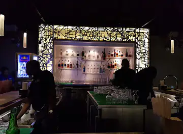 CRU Bar and Kitchen