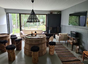 finland/ostrobothnia/bar/smuggler-s-nest