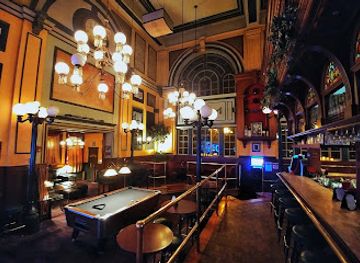 illinois/peoria/bar/martinis-on-water-street