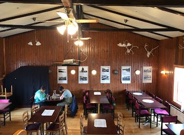 iceland/dynjandi-waterfall/bar/cafe-riis-holmavik-restaurant-pizzeria-bar