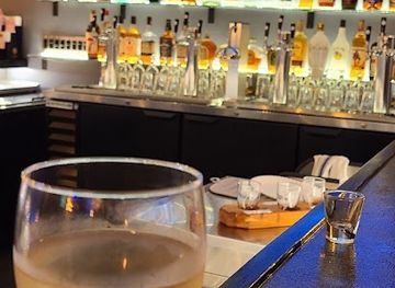 maryland/southern-maryland/bar/phil-s-place