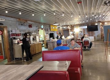 oklahoma/great-salt-plains-state-park/bar/greazy-steve-s