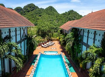 vietnam/north-central-coast/bar/victory-road-villas