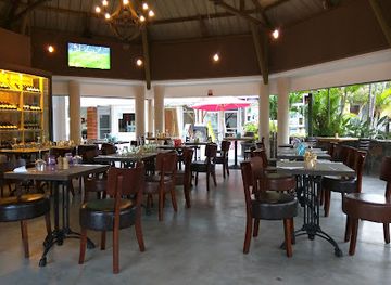 mauritius/flic-en-flac-beach/bar/mosaic-eat-drink