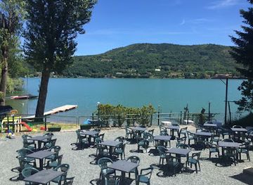 italy/piedmont/bar/green-beach