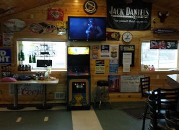 wisconsin/great-river-road/bar/no-bull-party-place