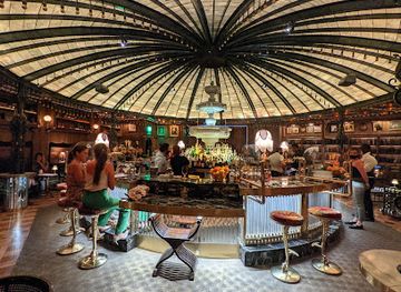 california/san-diego/la-jolla/bar/raised-by-wolves