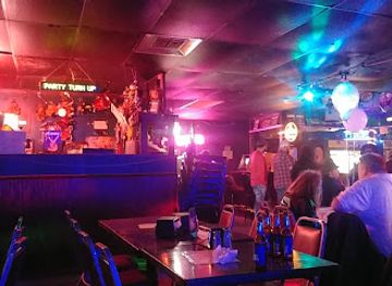 alabama/cherokee-rock-village/bar/dew-drop-in