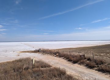 oklahoma/great-salt-plains-state-park/bar/great-salt-plains-selenite-digging-area
