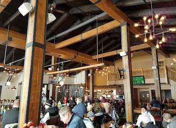 vermont/emerald-lake-state-park/bar/grizzly-s