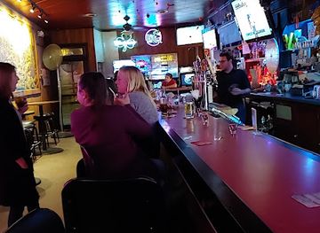 wisconsin/oshkosh/bar/distillery-pub-llc