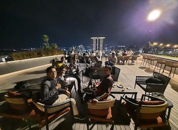 indonesia/semarang/chinatown-semarang/bar/11-12-rooftop-bar