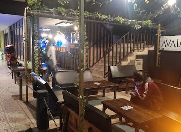 colombia/los-llanos/bar/avalon