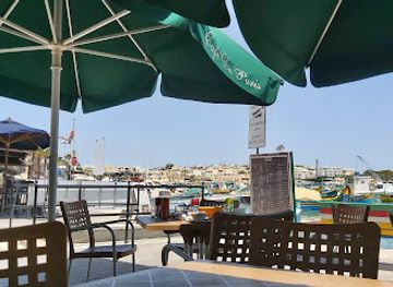 malta/marsaxlokk/bar/cafe-de-paris