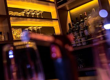 peru/salkantay-trail/bar/the-library