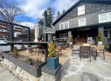 north-carolina/yadkin-valley/bar/hellbender-bed-beverage