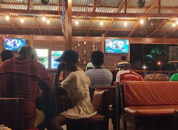 sierra-leone/freetown/bar/eddies-bar-and-grill