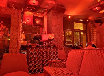 germany/berlin/bar/zu-mir-oder-zu-dir