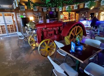 west-virginia/mid-ohio-valley/bar/tractor-bar