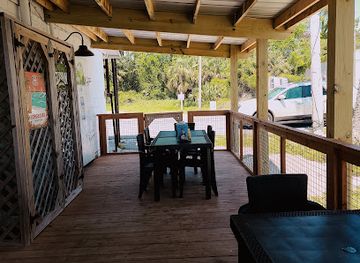 florida/st-george-island/bar/lynn-s-quality-oysters
