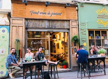 france/marseille/le-panier/bar/tout-vin-a-point