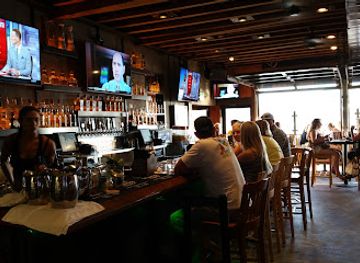 california/san-diego/mission-beach/bar/sandbar-sports-grill