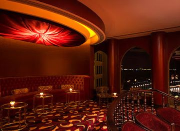 qatar/al-thakira-mangroves/bar/the-club-at-the-st-regis-doha