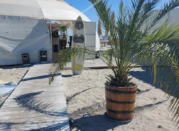 Barbaron beach bar