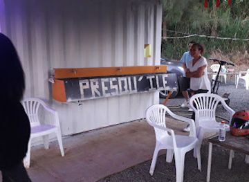 new-caledonia/yate/bar/nakamal-presqu-ile