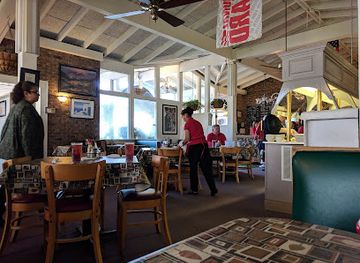 florida/florida-caverns-state-park/bar/jim-s-buffet-grill