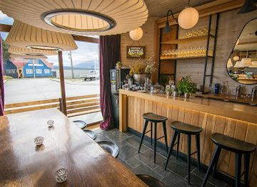 argentina/southern-patagonia/bar/wine-market-patagonia
