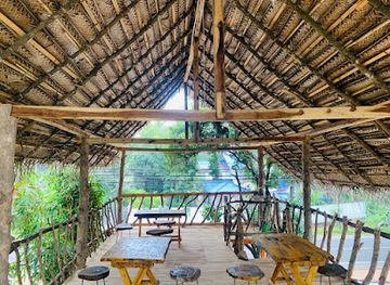 sri-lanka/polonnaruwa-district/bar/tree-hut-restaurant