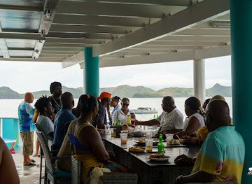 saint-kitts-and-nevis/saint-james-windward-parish/bar/on-the-rocks