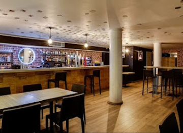 france/languedoc-roussillon/bar/under-roof-bar