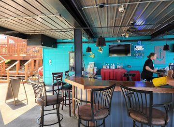 iowa/effigy-mounds-national-monument/bar/shep-s-riverside-bar-and-grill