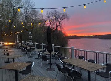 minnesota/central-lakes-region/bar/birch-s-on-the-lake-brewhouse-supperclub