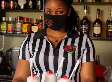 Di Turf Sports Lounge