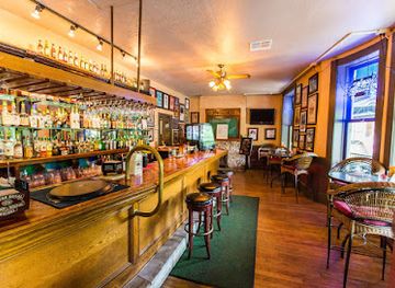 arkansas/eureka-springs/bar/balcony-restaurant-bar