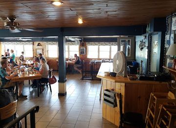 wisconsin/northwoods/bar/thirsty-whale