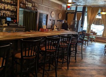 kentucky/western-coal-fields/bar/copper-and-oak