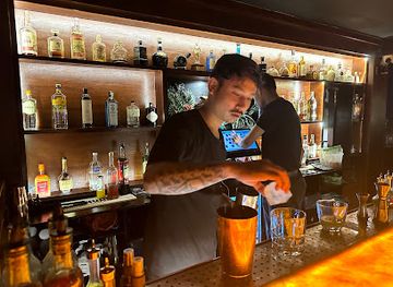 nepal/makalu-base-camp/bar/blackbird