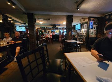 Dave's Dark Horse Tavern