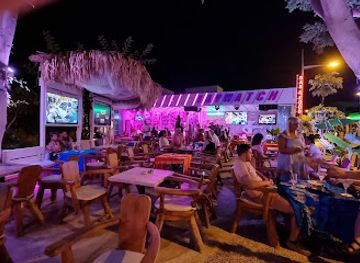 cyprus/paphos-district/bar/baywatch