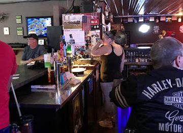 south-dakota/black-hills-national-forest/bar/blackhawk-bar-grill