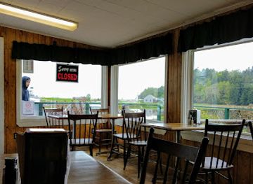 canada/fundy-national-park/bar/fundy-take-out