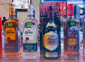 bolivia/andean-valleys/bar/que-chevere-pub-licoreria-lounge