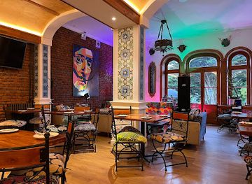 chile/magallanes-and-chilean-antarctica-region/bar/ole-tapas-copas